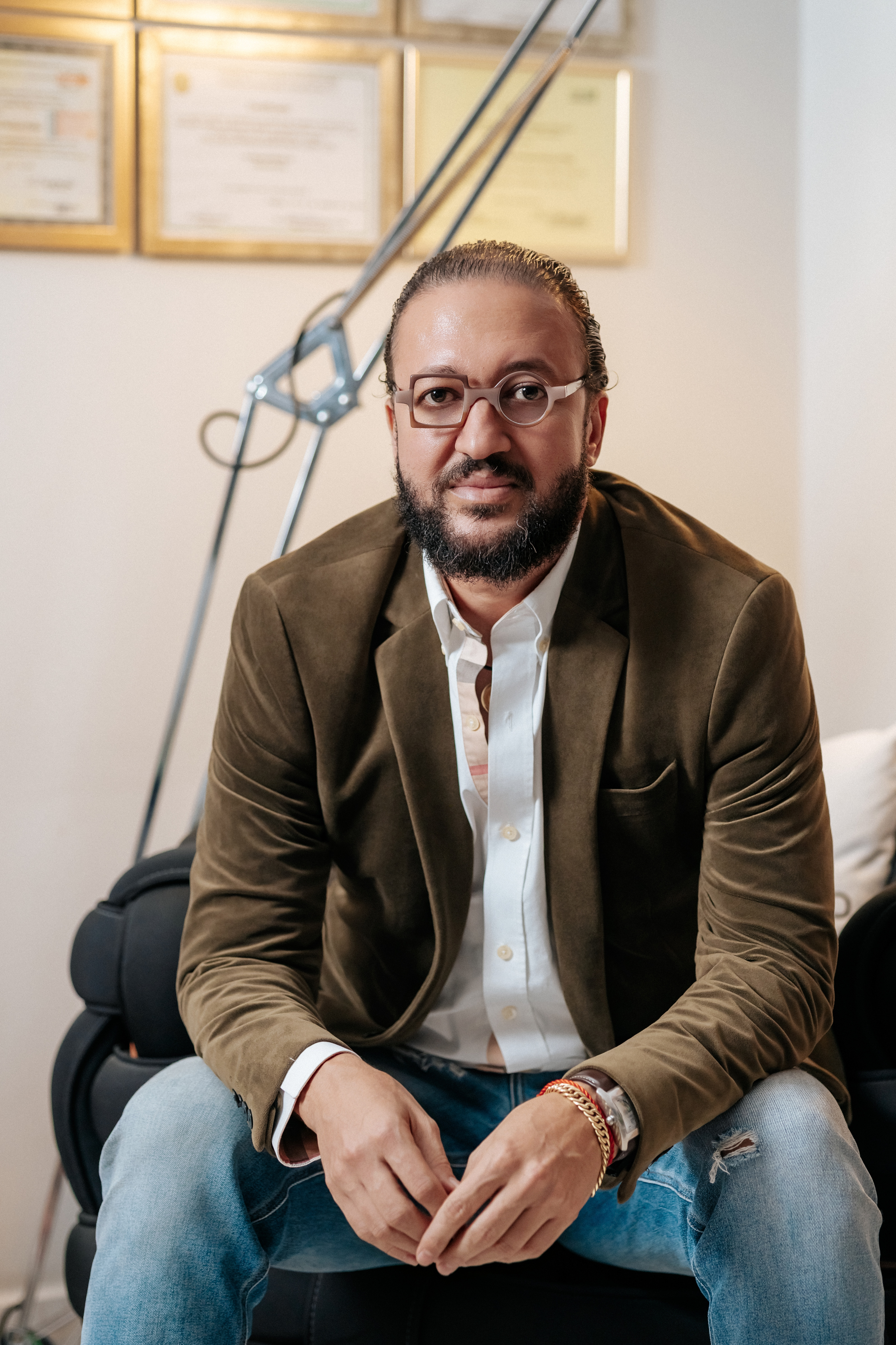 Dr. Luiz Prestes em consultório